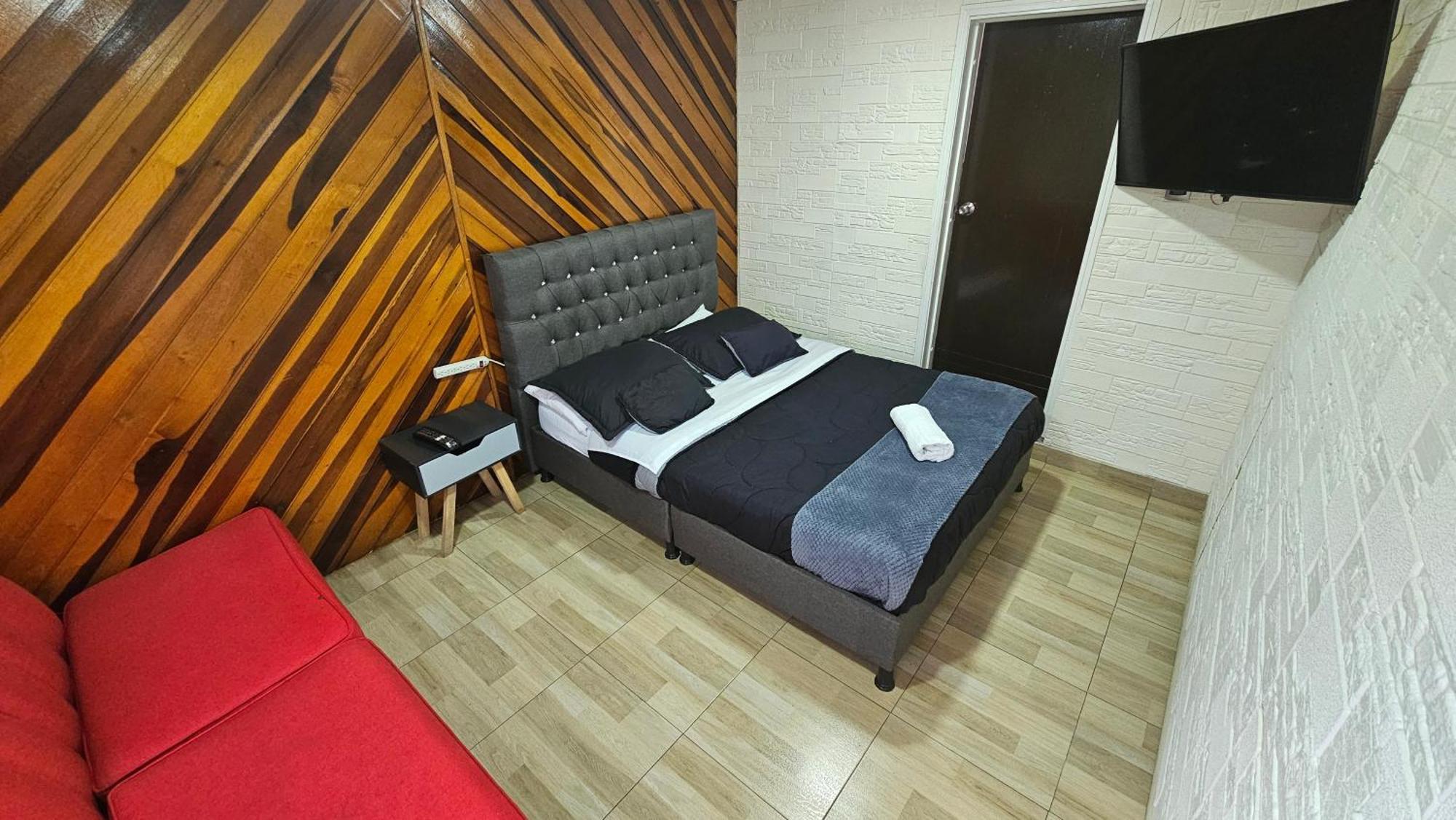 Apartasuite Movistar Campin *
